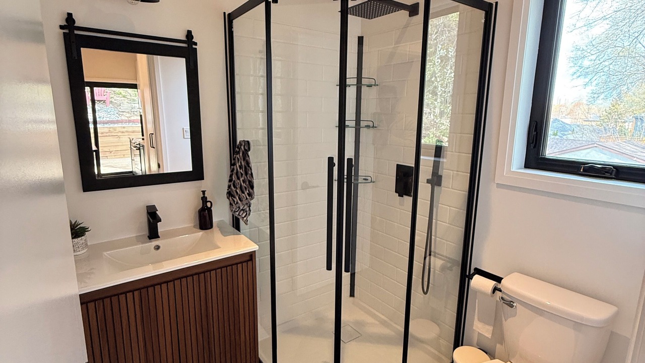 Photo of Bathroom in Harwood