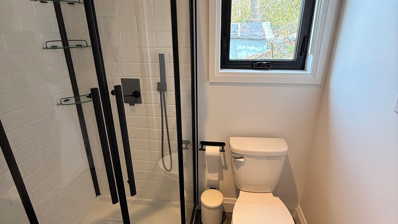 Photo of Bathroom in Harwood