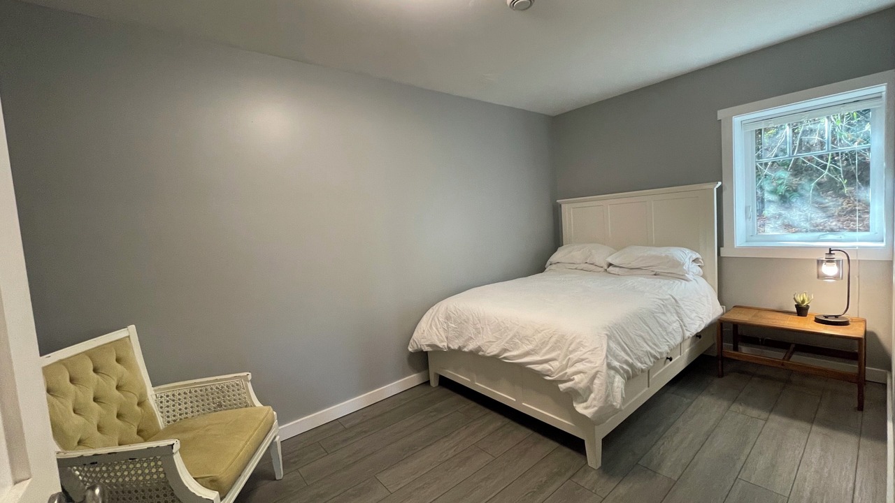 Photo of Bedroom in Cowichan Bay