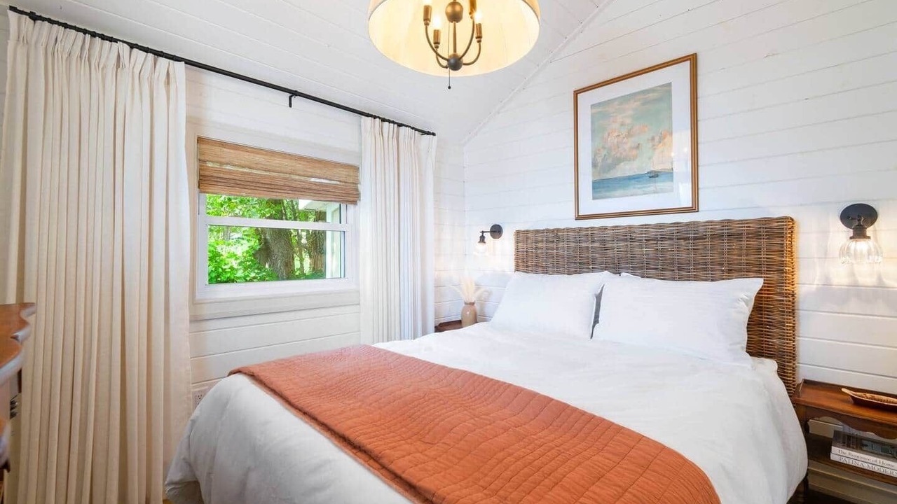 Photo of Bedroom in Long Point