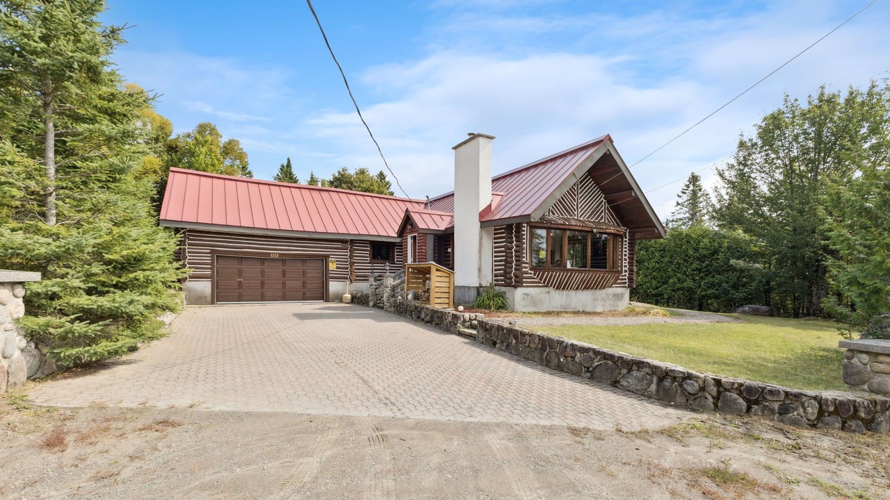 Photo of Outdoor in Ste-Lucie-des-Laurentides