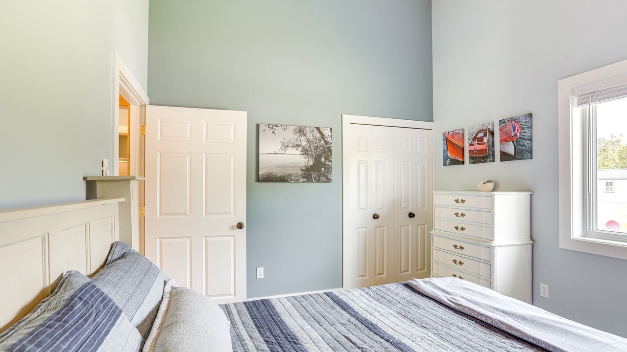 Photo of Bedroom in Kelleys Island