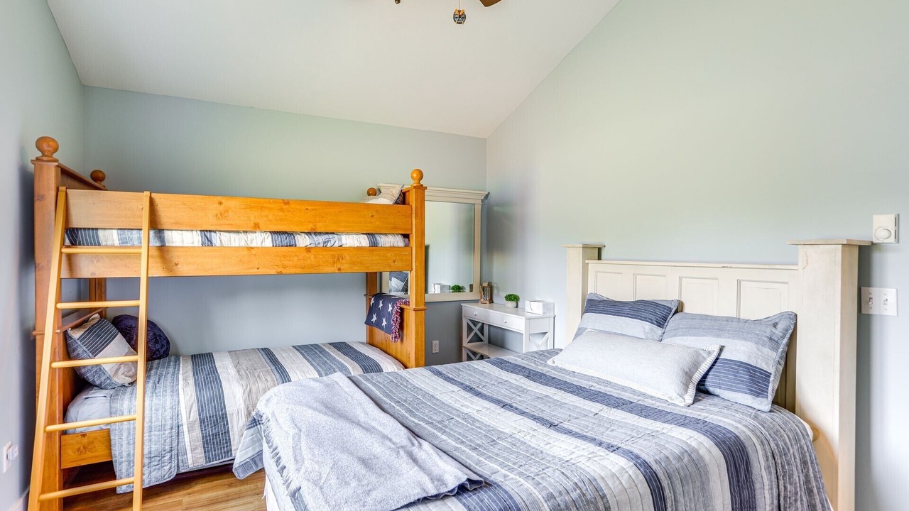Photo of Bedroom in Kelleys Island