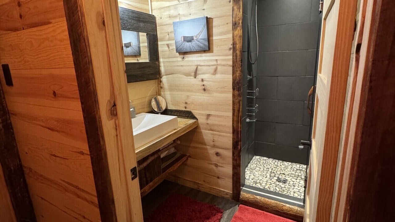 Photo of Bathroom in La Malbaie