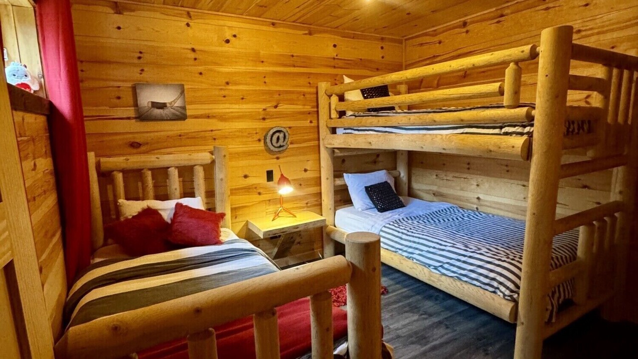 Photo of Bedroom in La Malbaie