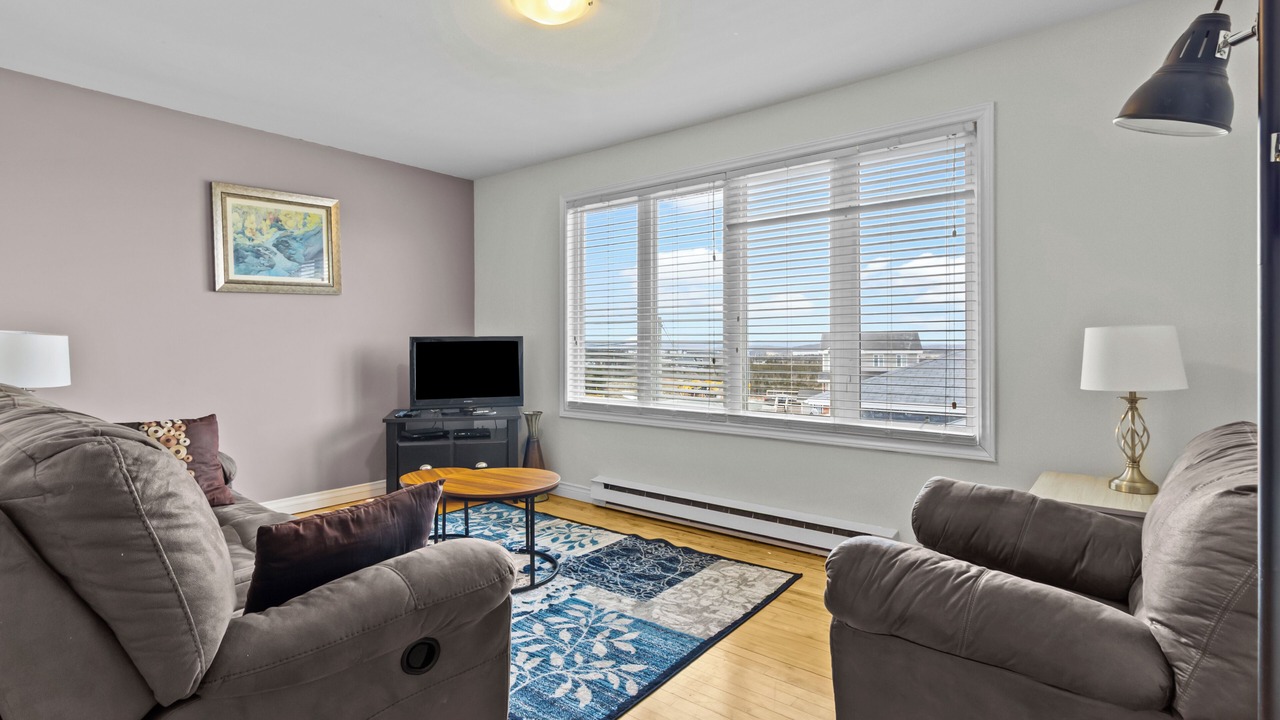 Photo of Livingroom in Terra Nova