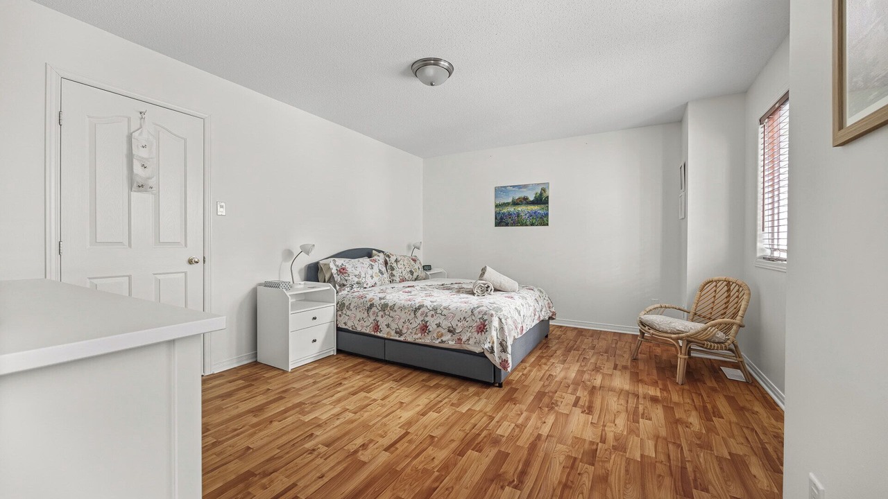 Photo of Bedroom in Aylmer