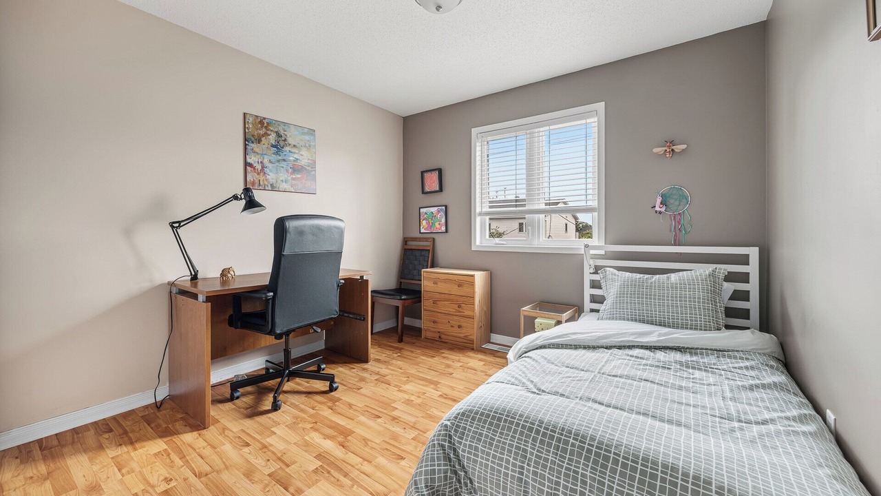 Photo of Bedroom in Aylmer