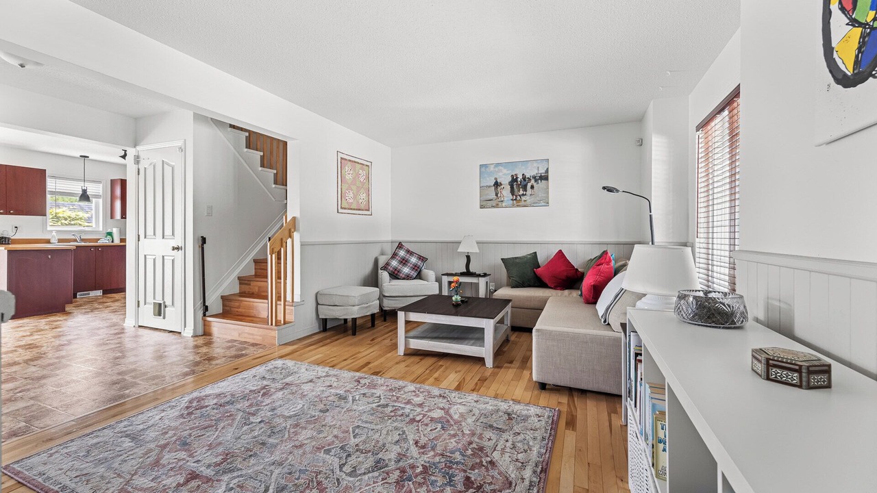 Photo of Livingroom in Aylmer