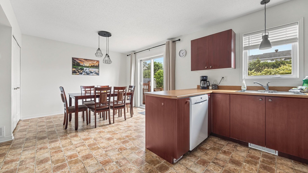 Photo of Kitchen in Aylmer