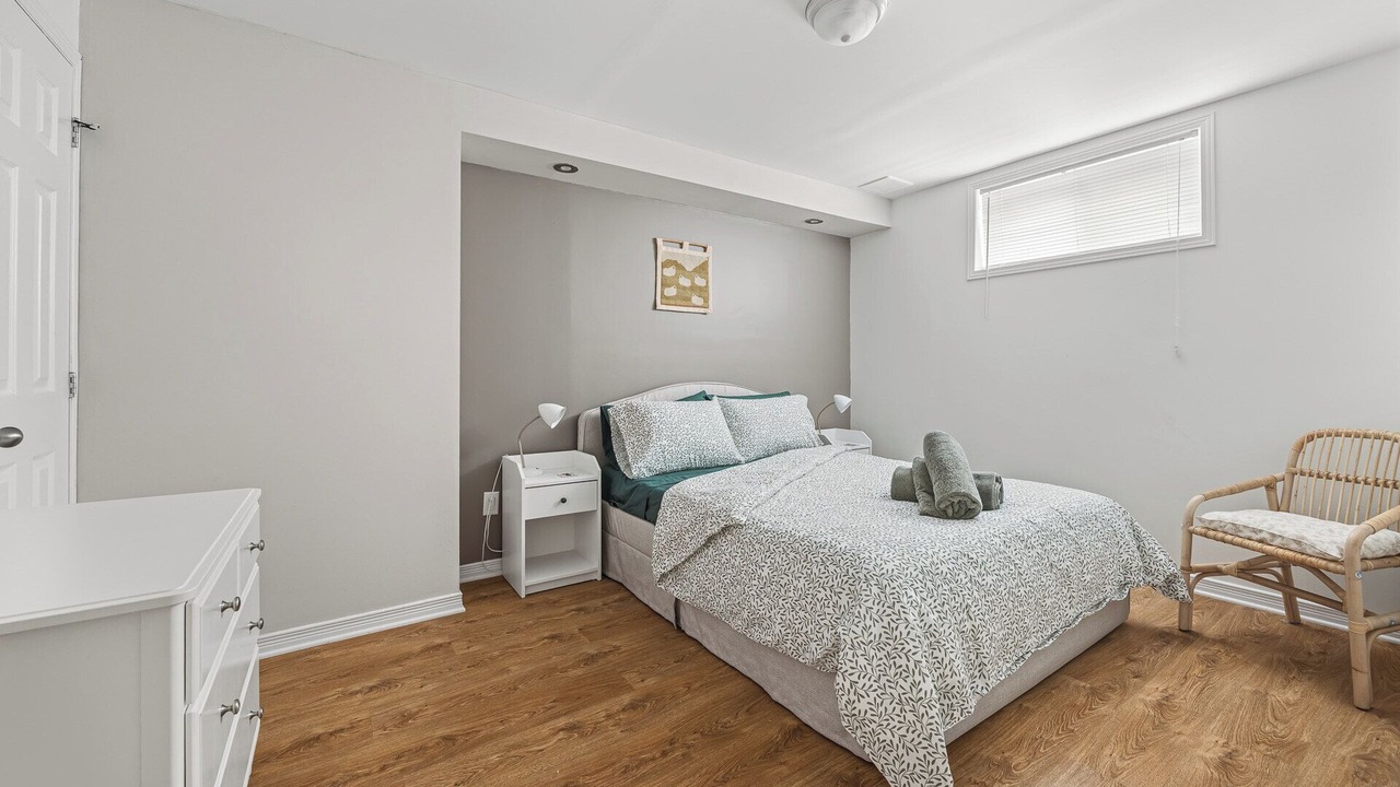 Photo of Bedroom in Aylmer