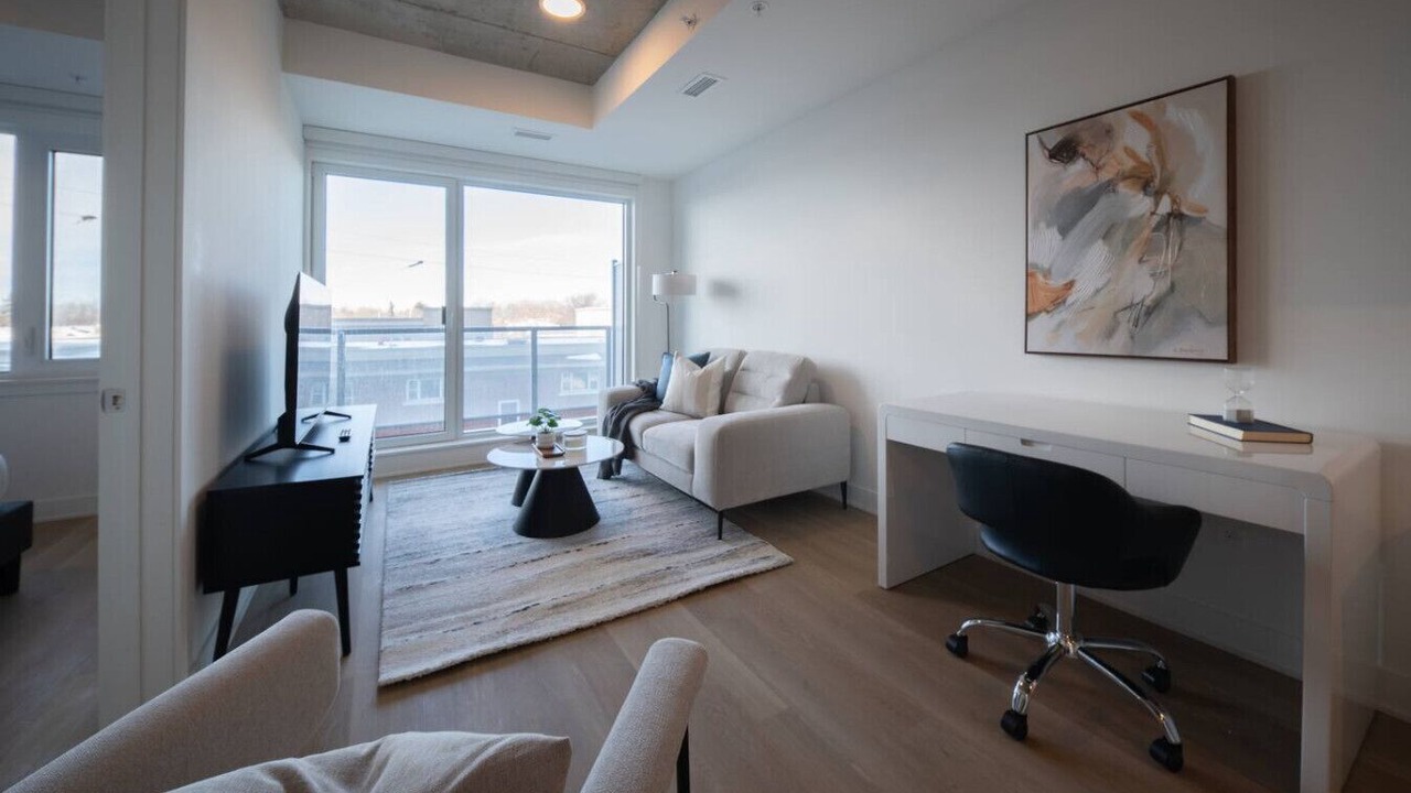Photo of Livingroom in Carlingwood - McKellar Park - Laurentien View