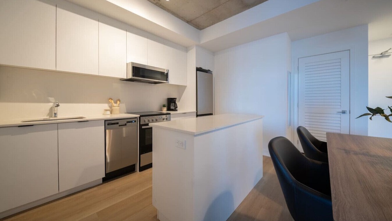 Photo of Kitchen in Carlingwood - McKellar Park - Laurentien View
