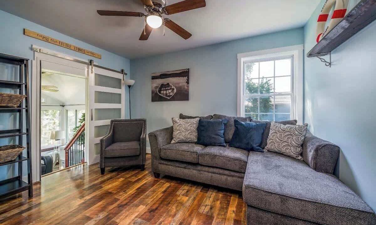 Photo of Livingroom in West Irondequoit