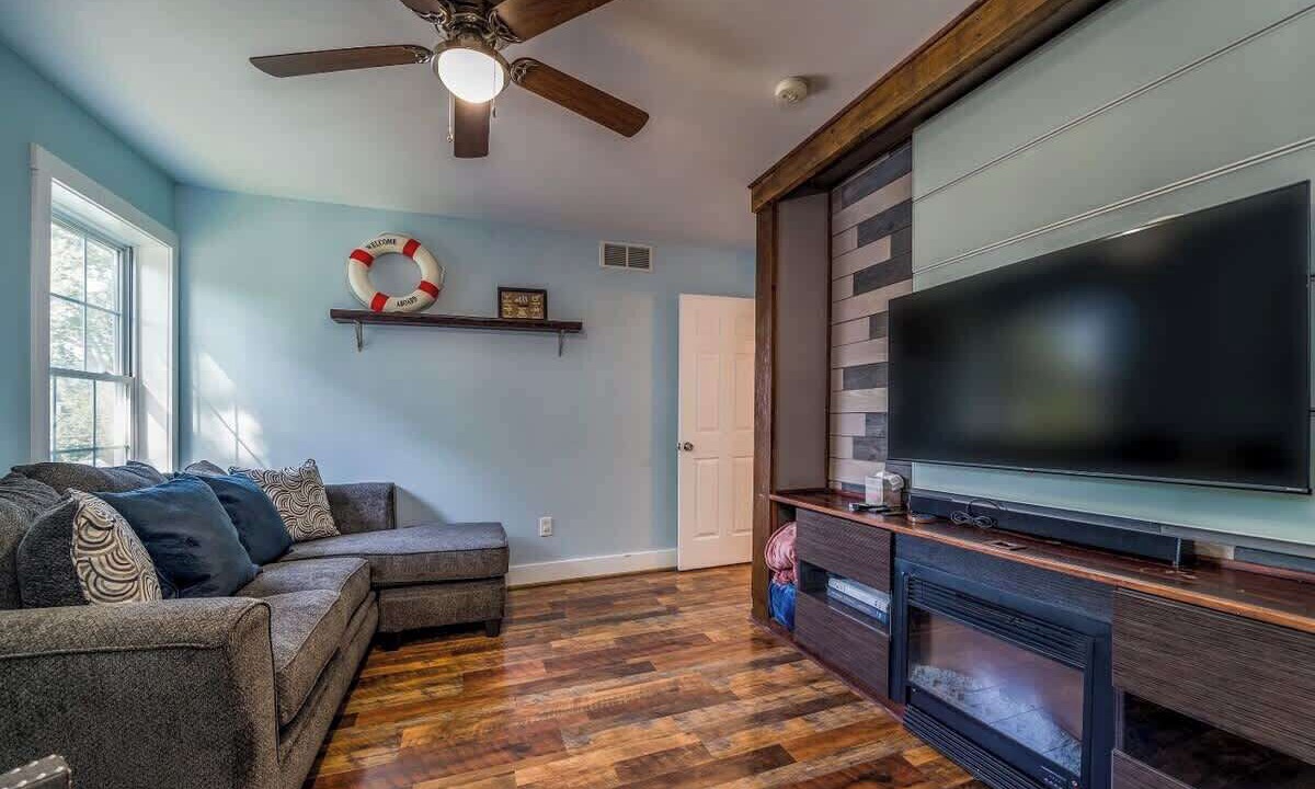 Photo of Livingroom in West Irondequoit