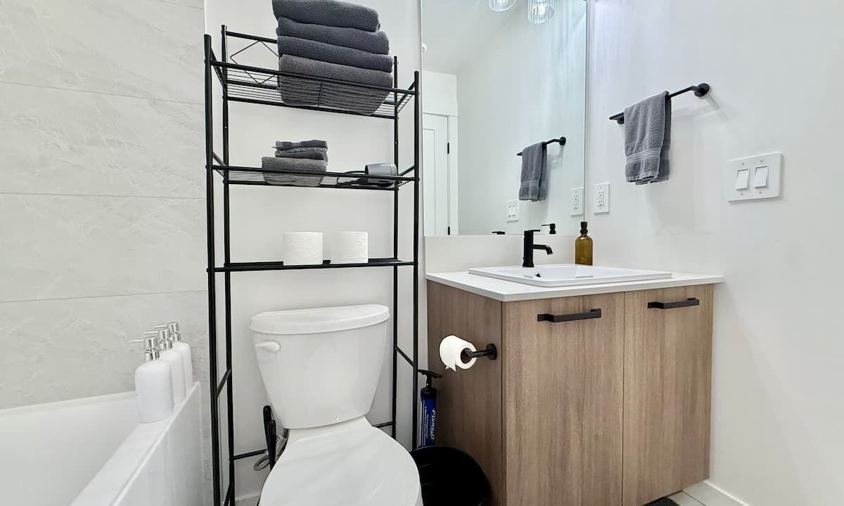 Photo of Bathroom in Willoughby