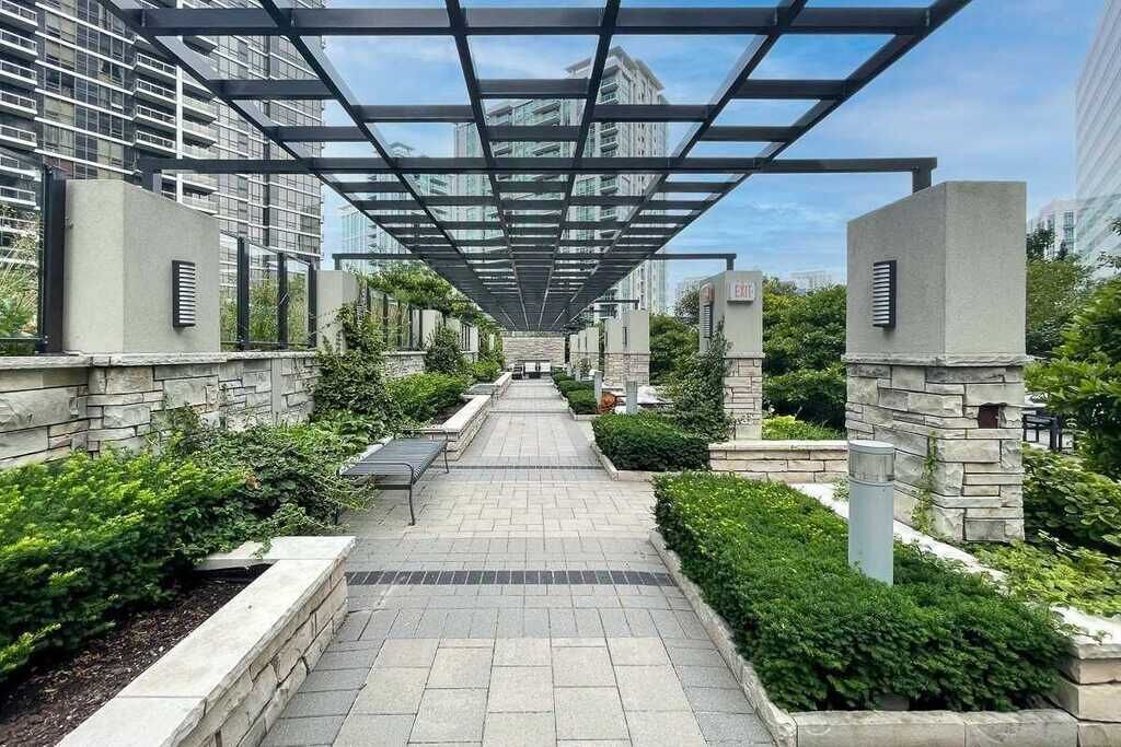 Photo of Outdoor in Willowdale