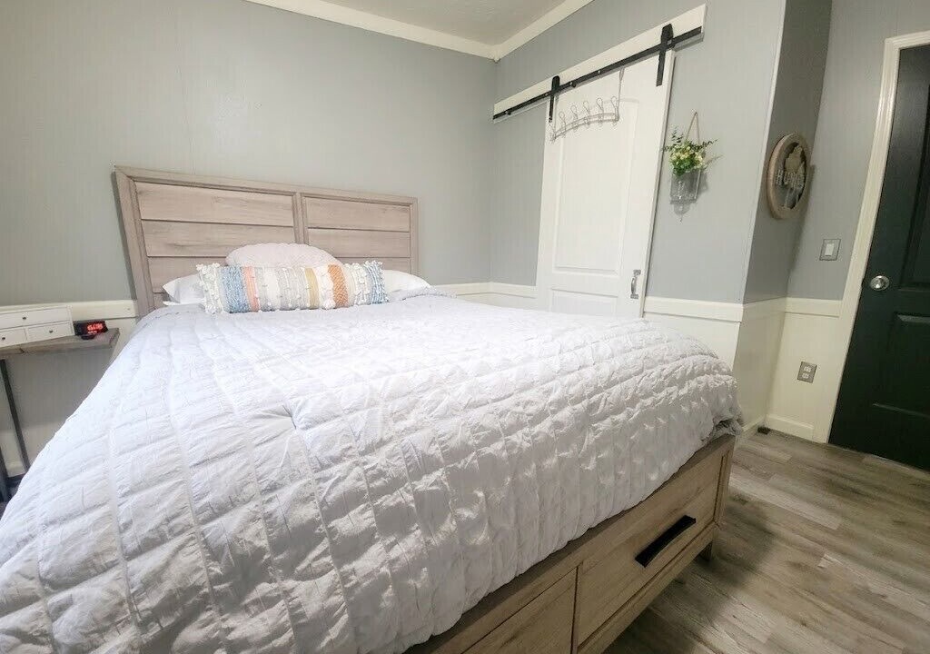 Photo of Bedroom in Seneca Falls