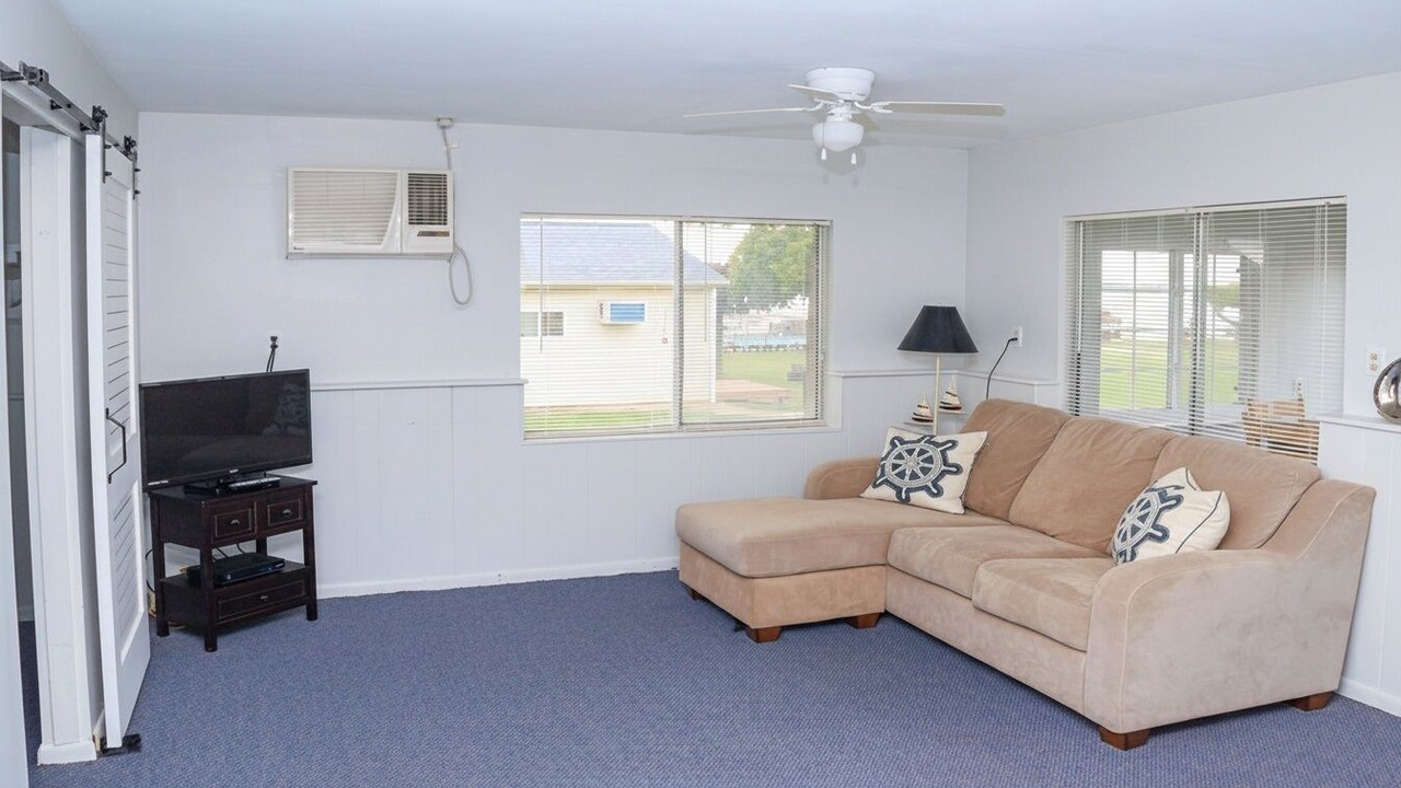 Photo of Livingroom in Marblehead