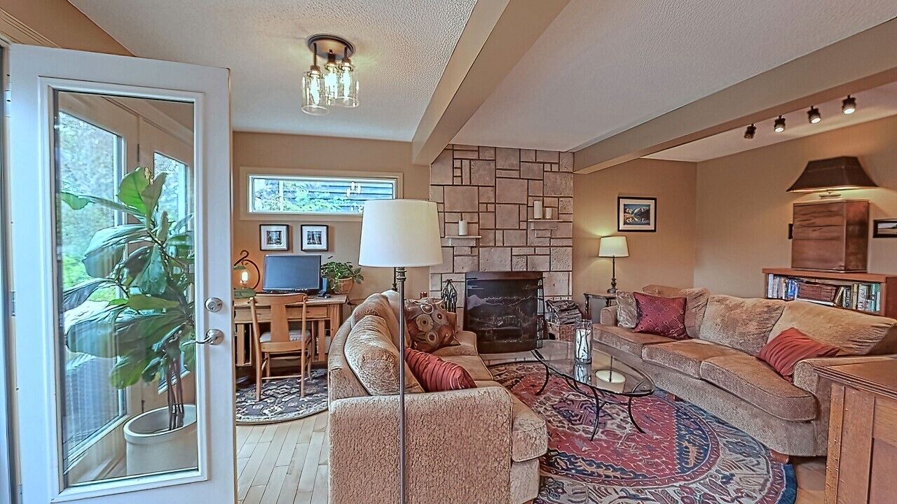 Photo of Livingroom in Northwest Calgary