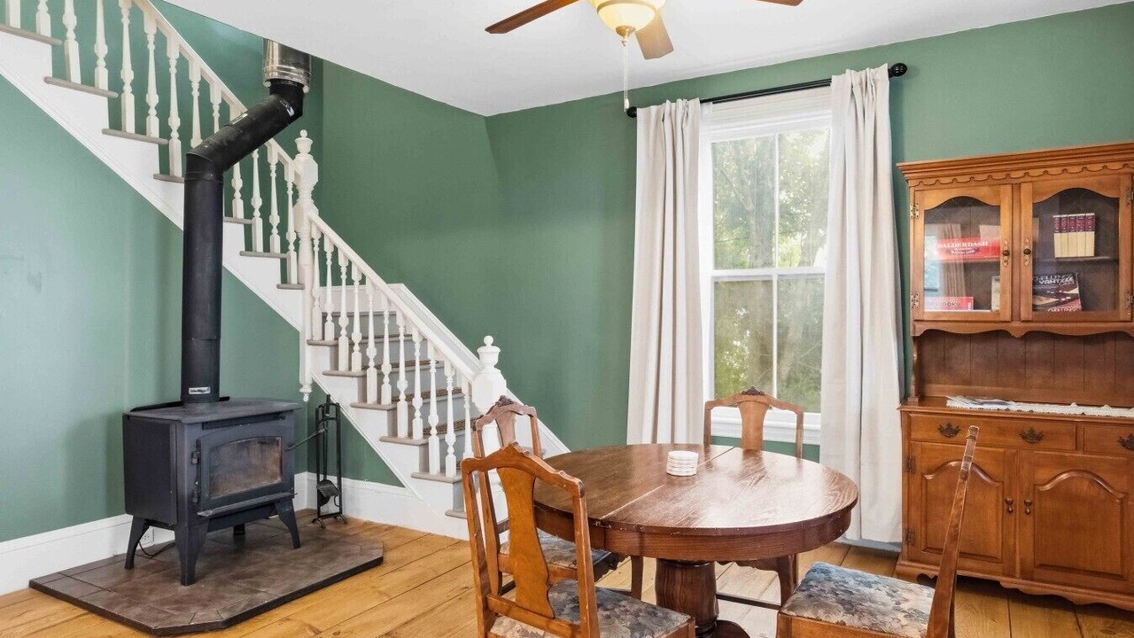 Photo of Livingroom in Gaspereau