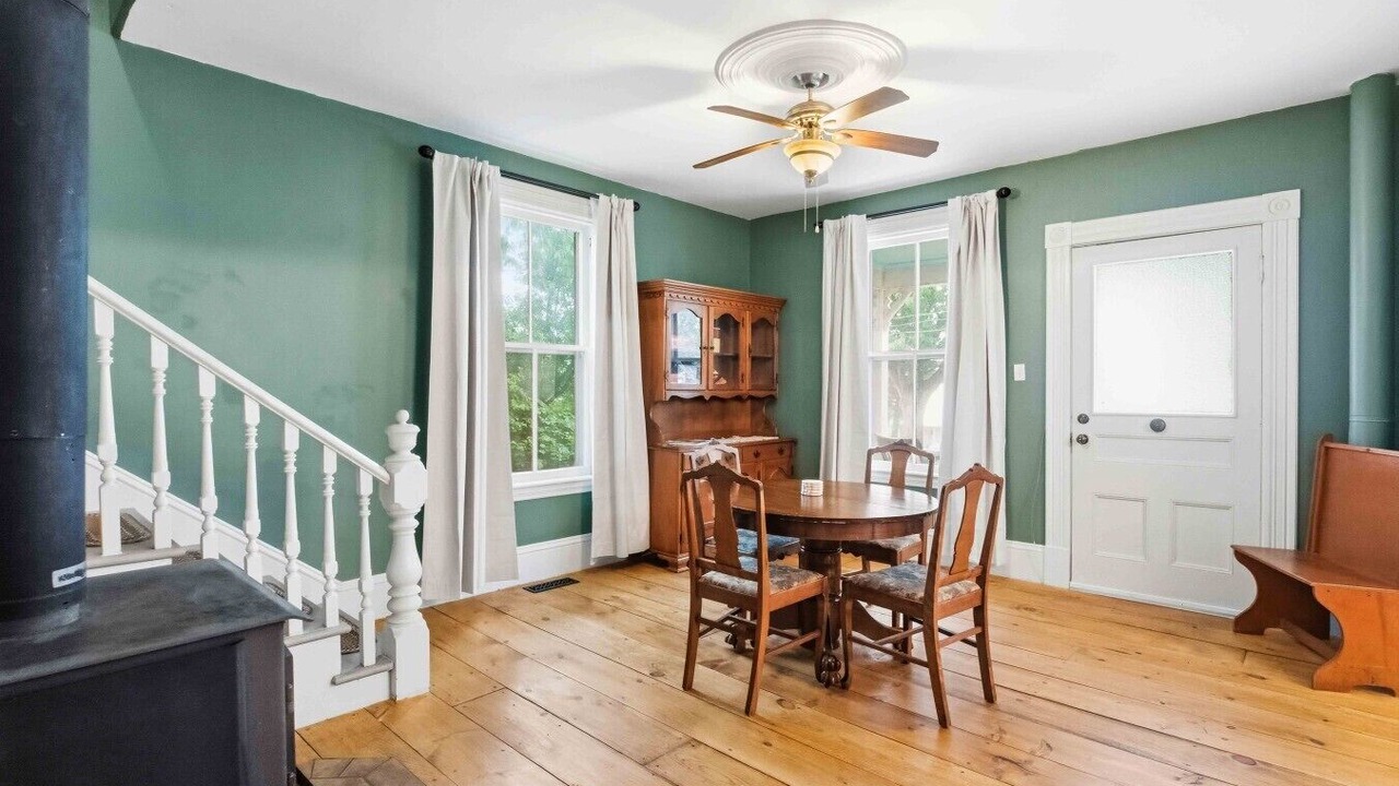Photo of Livingroom in Gaspereau