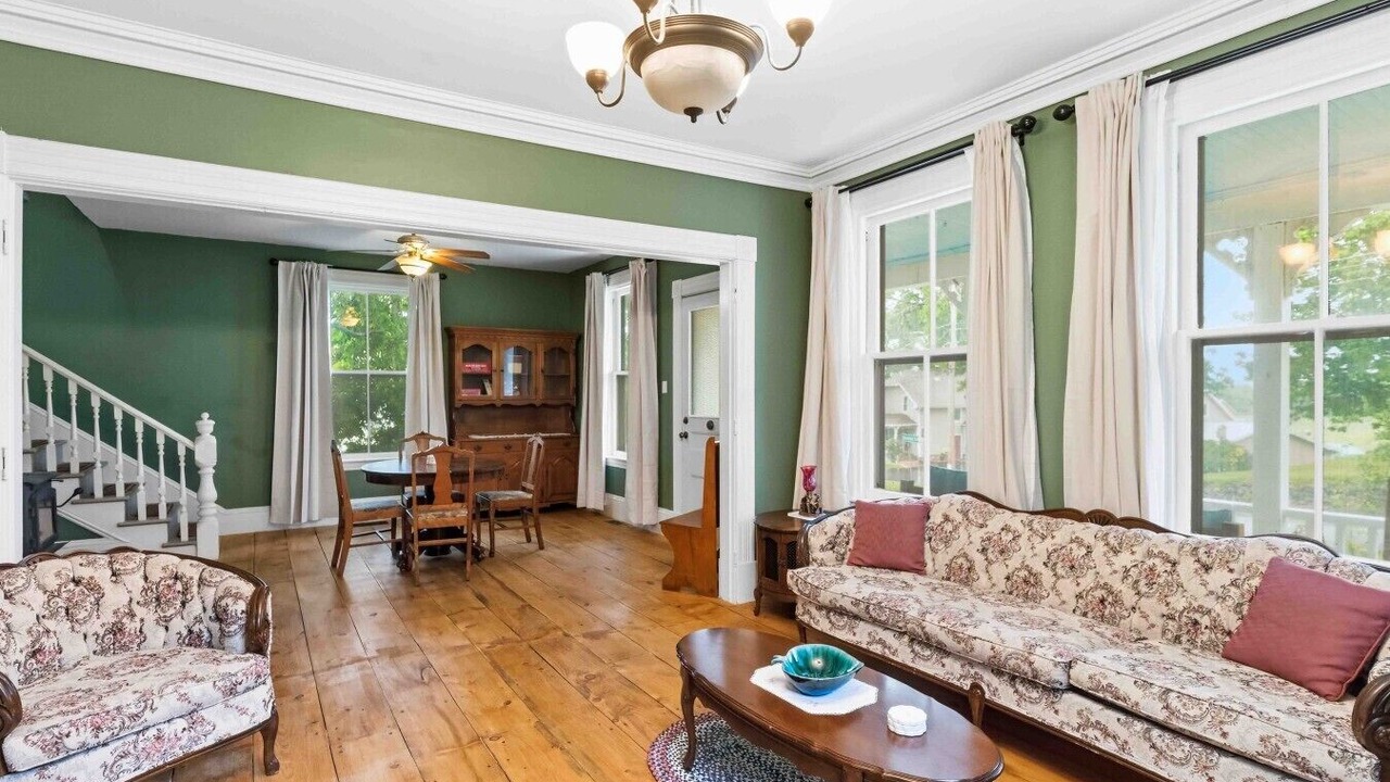 Photo of Livingroom in Gaspereau