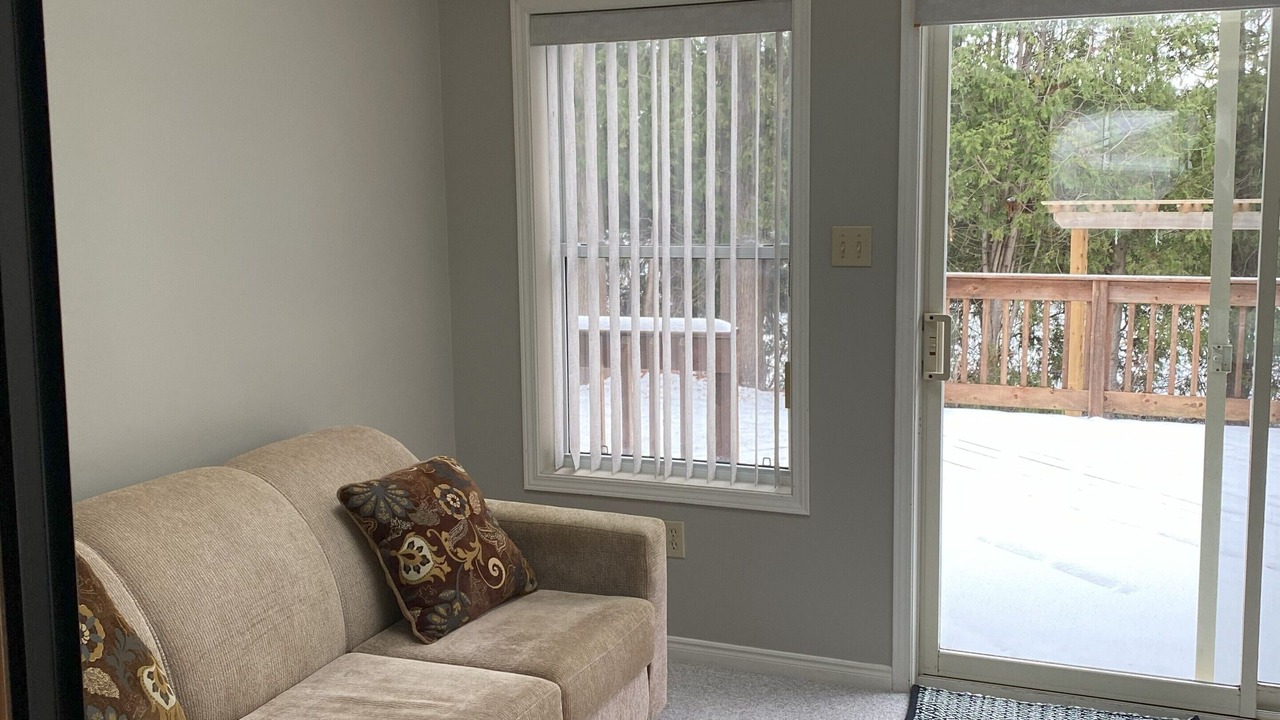 Photo of Livingroom in Grand Bend
