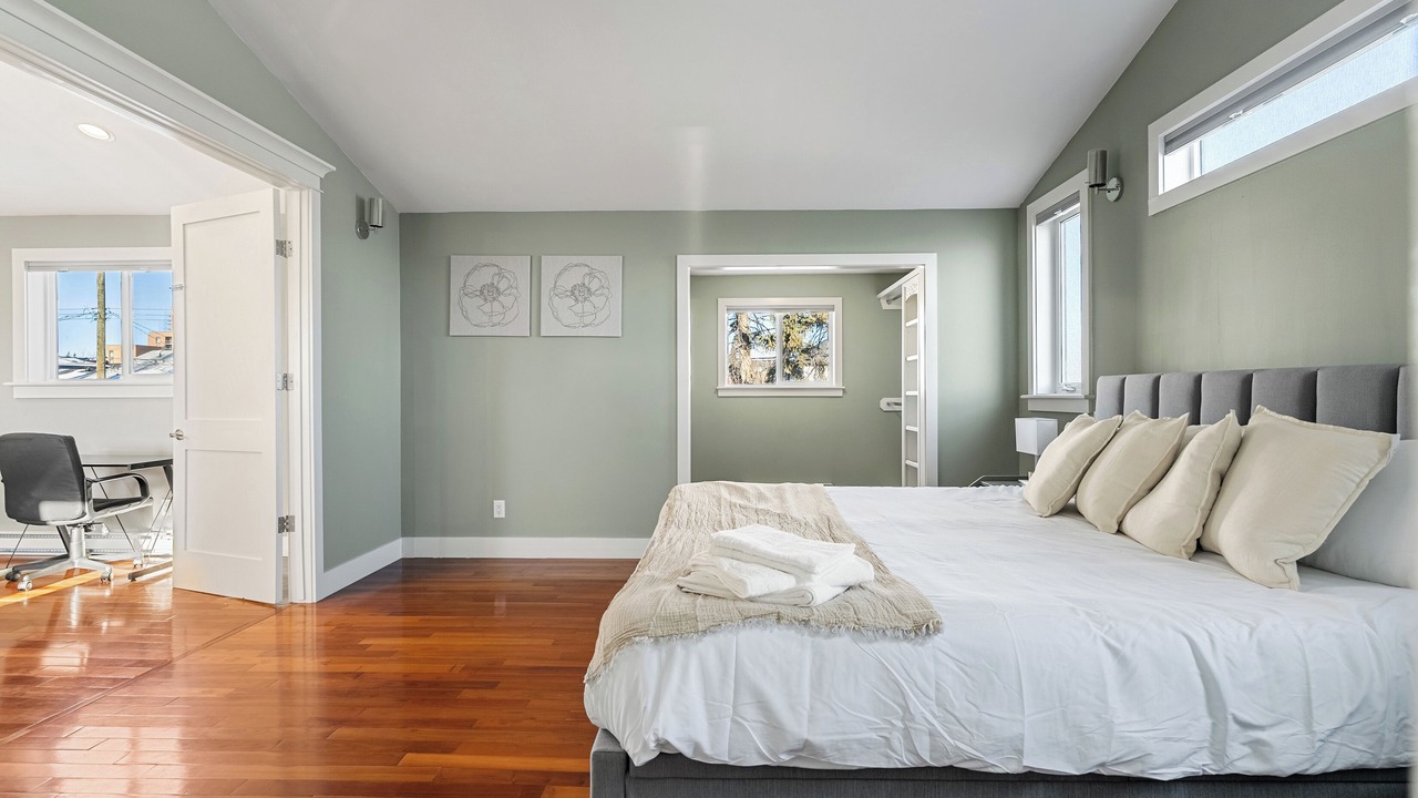 Photo of Bedroom in Northwest Calgary