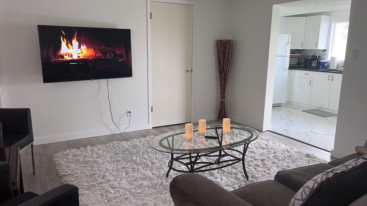 Photo of Livingroom in Colwood