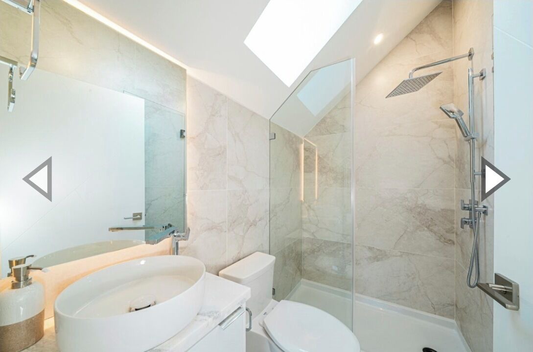 Photo of Bathroom in Sunset