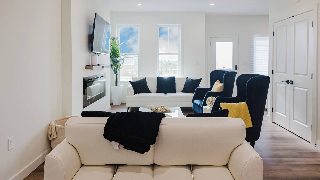Photo of Livingroom in Leduc