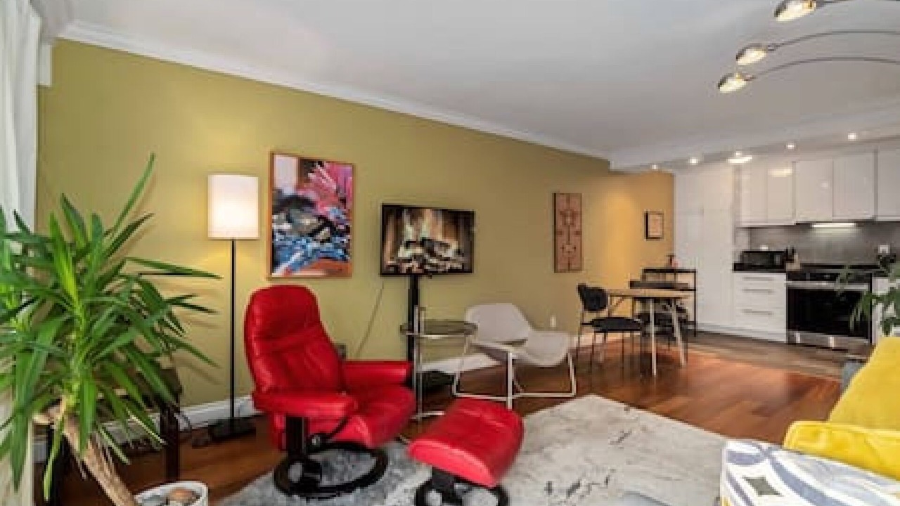 Photo of Livingroom in Kitsilano