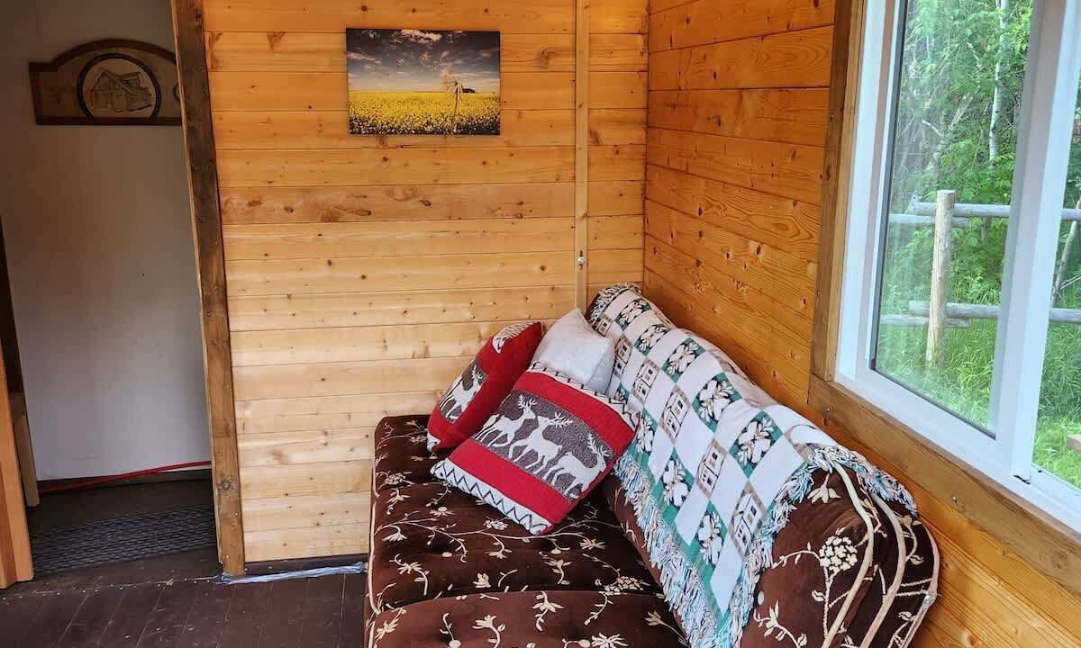 Photo of Livingroom in Division No. 7
