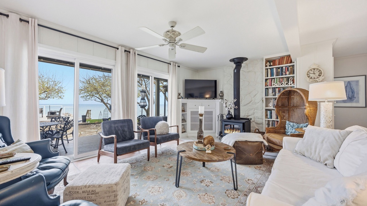 Photo of Livingroom in Lambton Shores