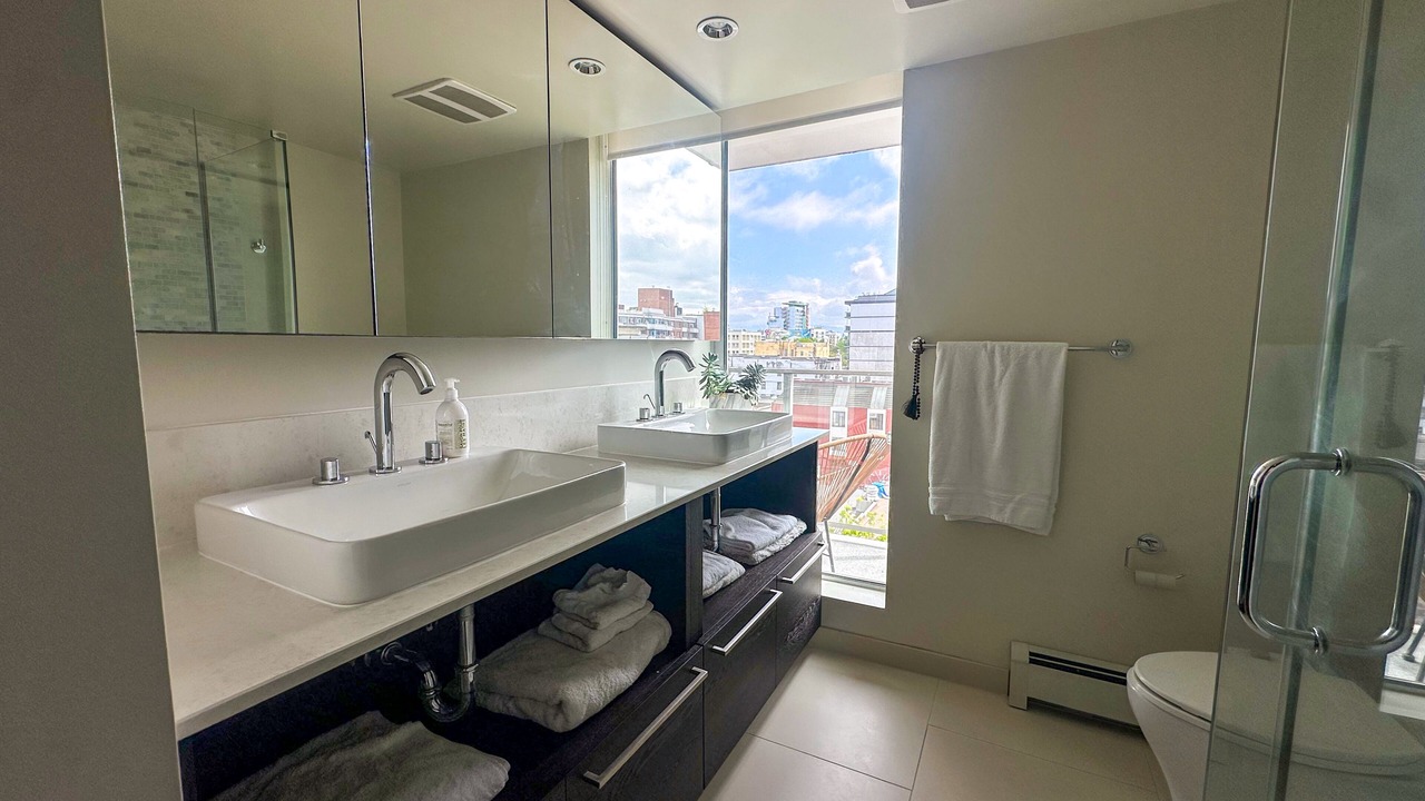 Photo of Bathroom in Chinatown