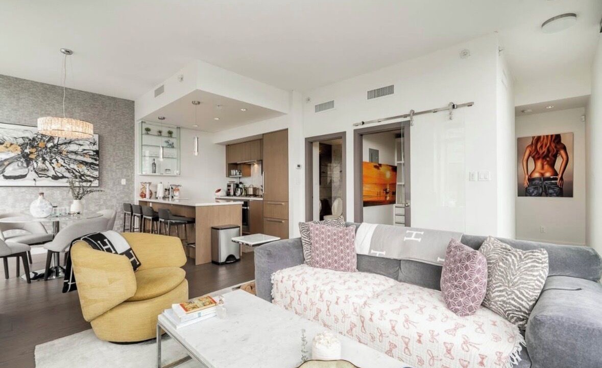 Photo of Livingroom in Crosstown