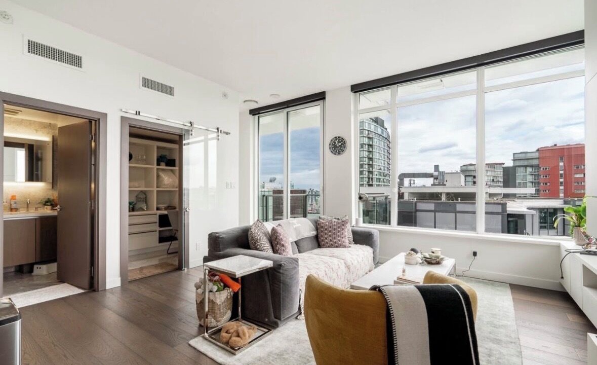 Photo of Livingroom in Crosstown