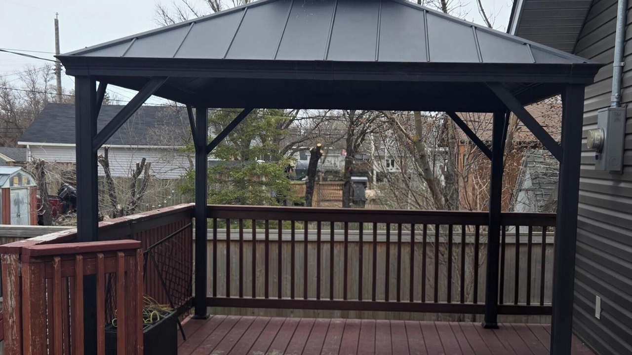 Photo of Patio Balcony in Winnipeg Beach