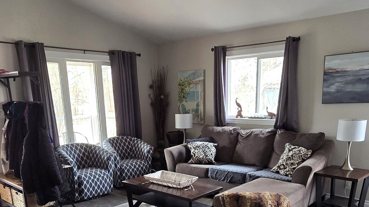 Photo of Livingroom in Winnipeg Beach