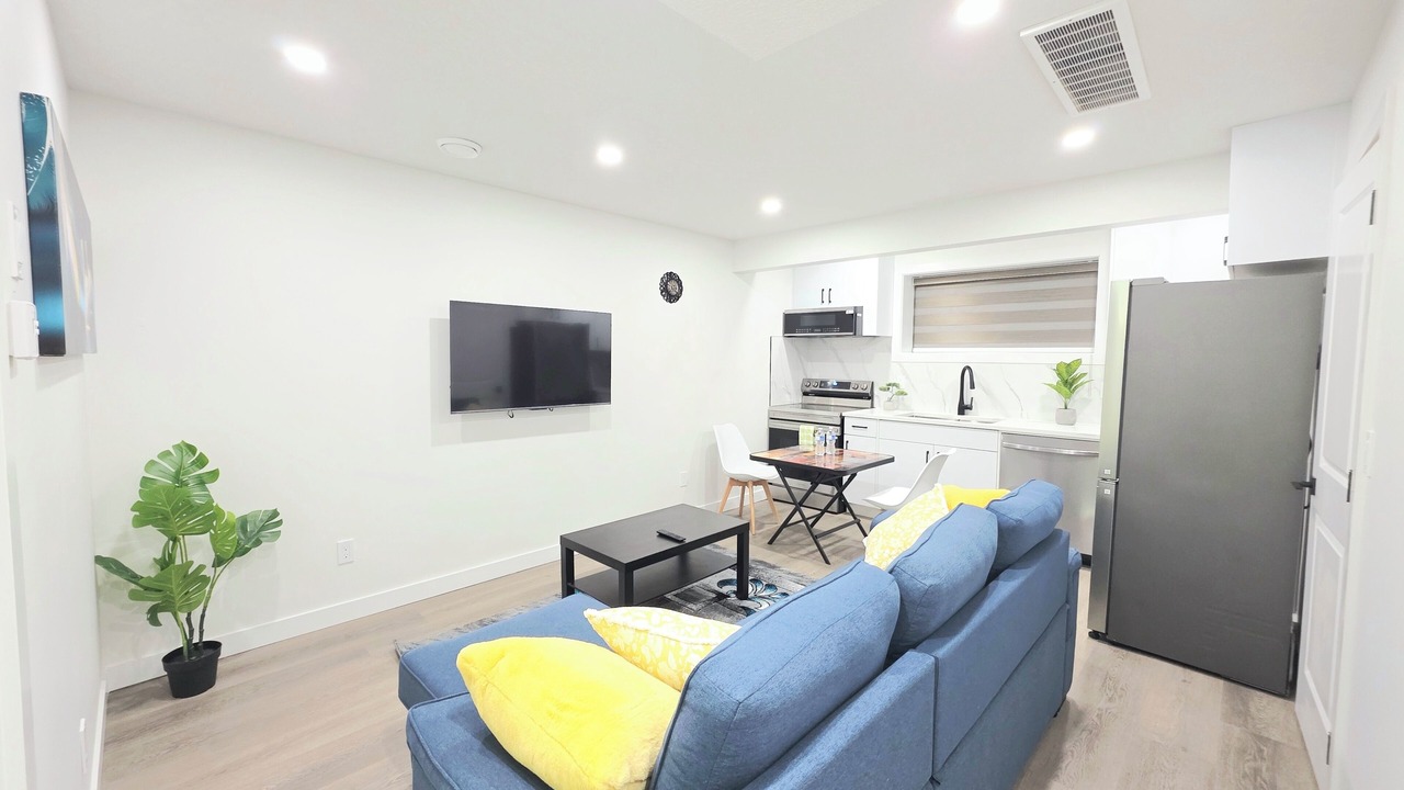 Photo of Livingroom in Northeast Edmonton