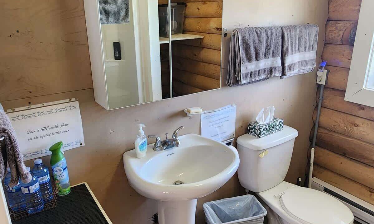 Photo of Bathroom in Division No. 7