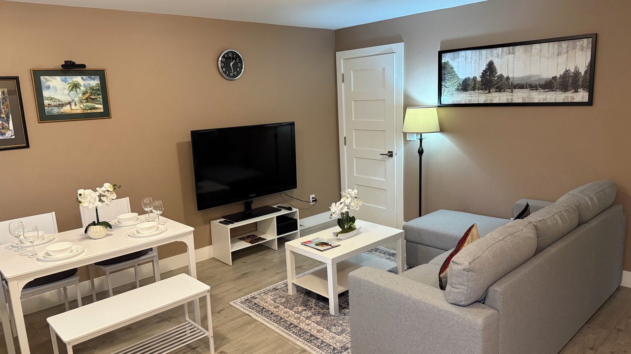 Photo of Livingroom in Guildford