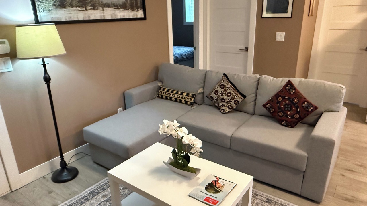 Photo of Livingroom in Guildford