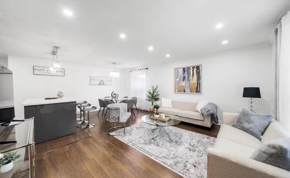 Photo of Livingroom in North York
