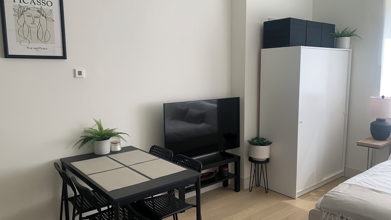 Photo of Bedroom in Lower Lonsdale