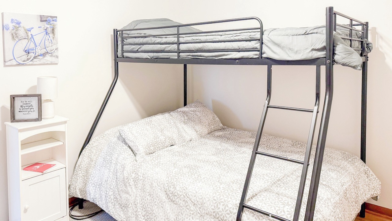 Photo of Bedroom in Vermilion