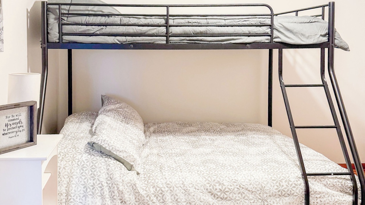 Photo of Bedroom in Vermilion