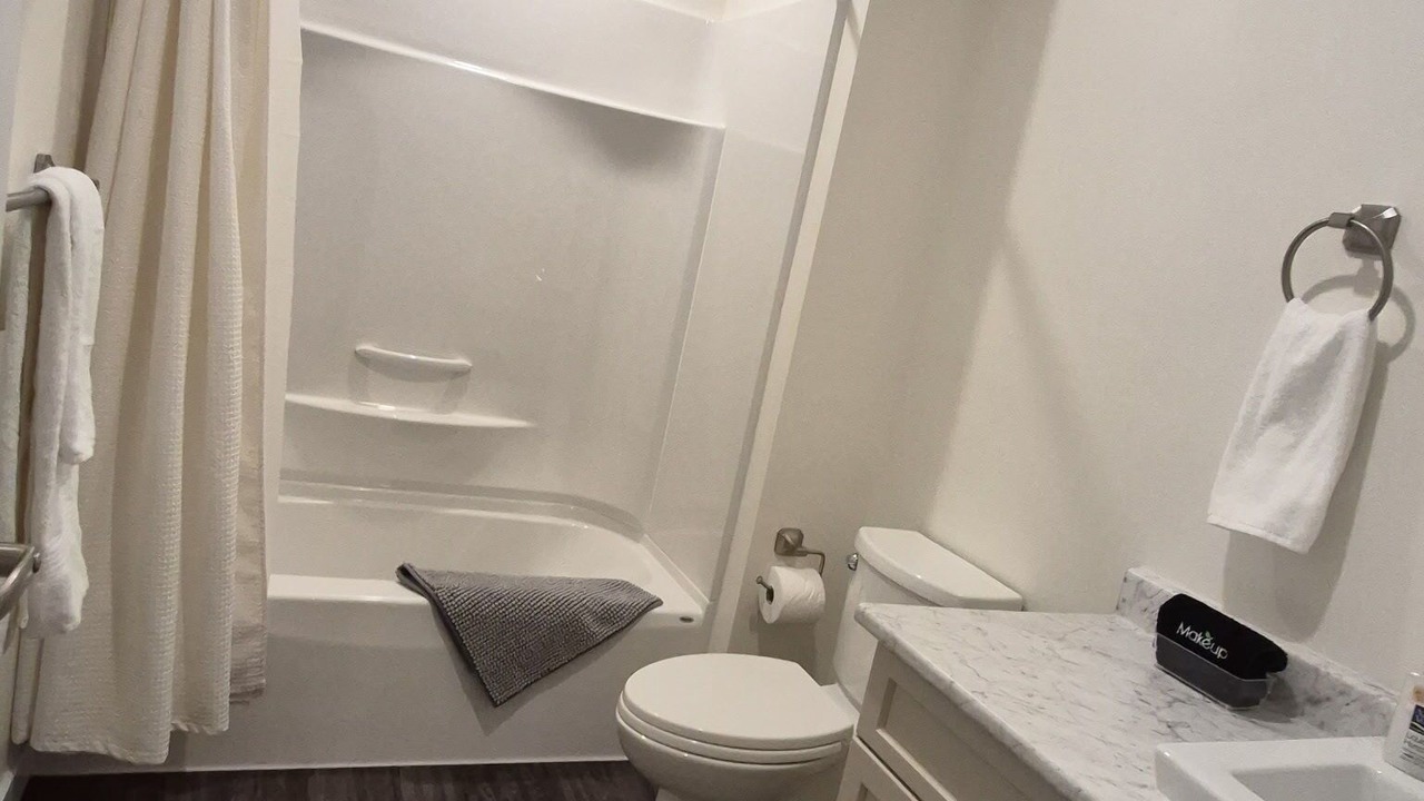 Photo of Bathroom in Gimli