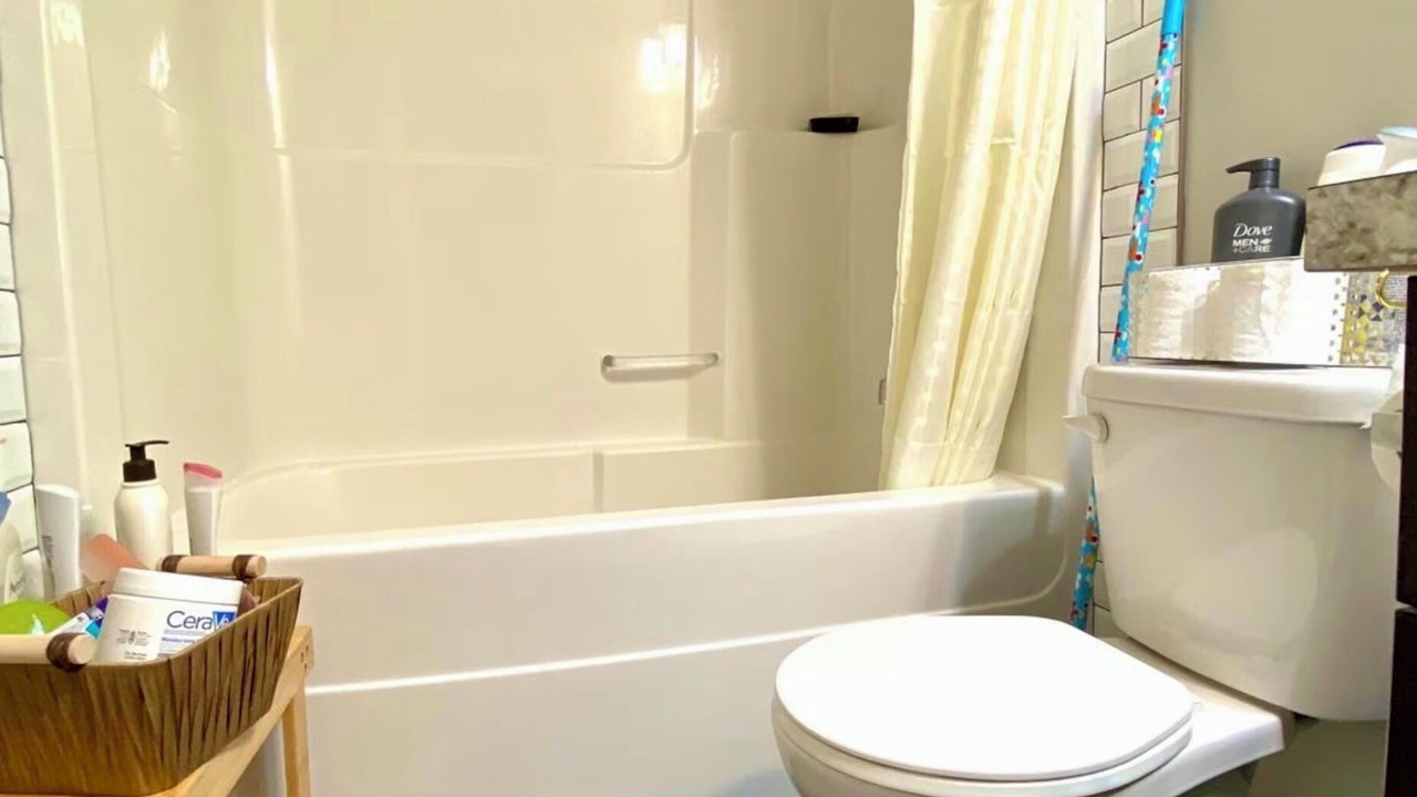 Photo of Bathroom in Sylvan Lake